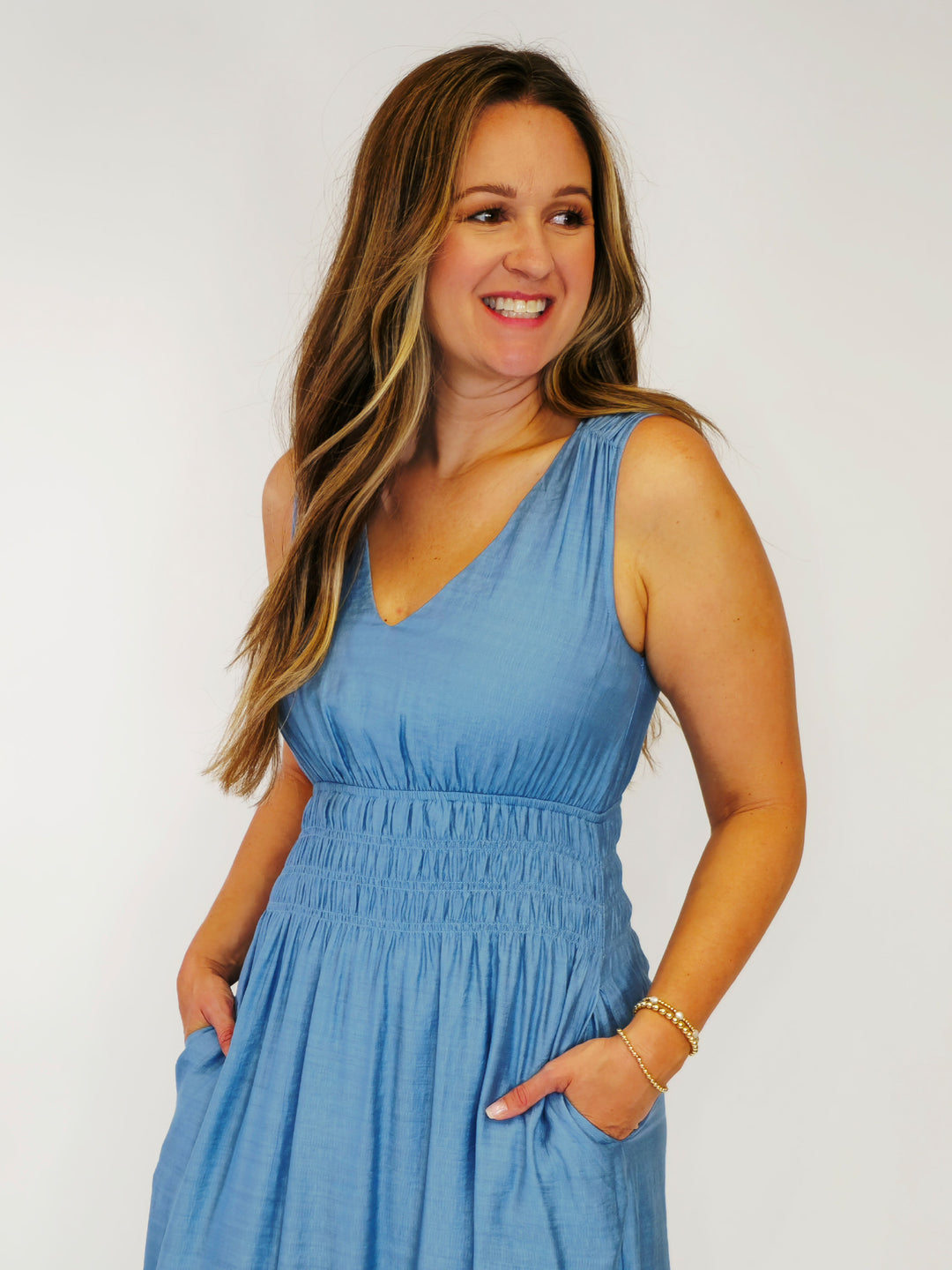 SLEEVELESS SOLID MAXI DRESS W/SMOCKED WAIST - BLUE