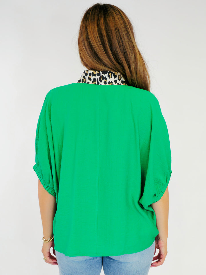 DOLMAN SLEEVE LEOPARD PRINT ACCENT SPLIT NECK TOP - GREEN