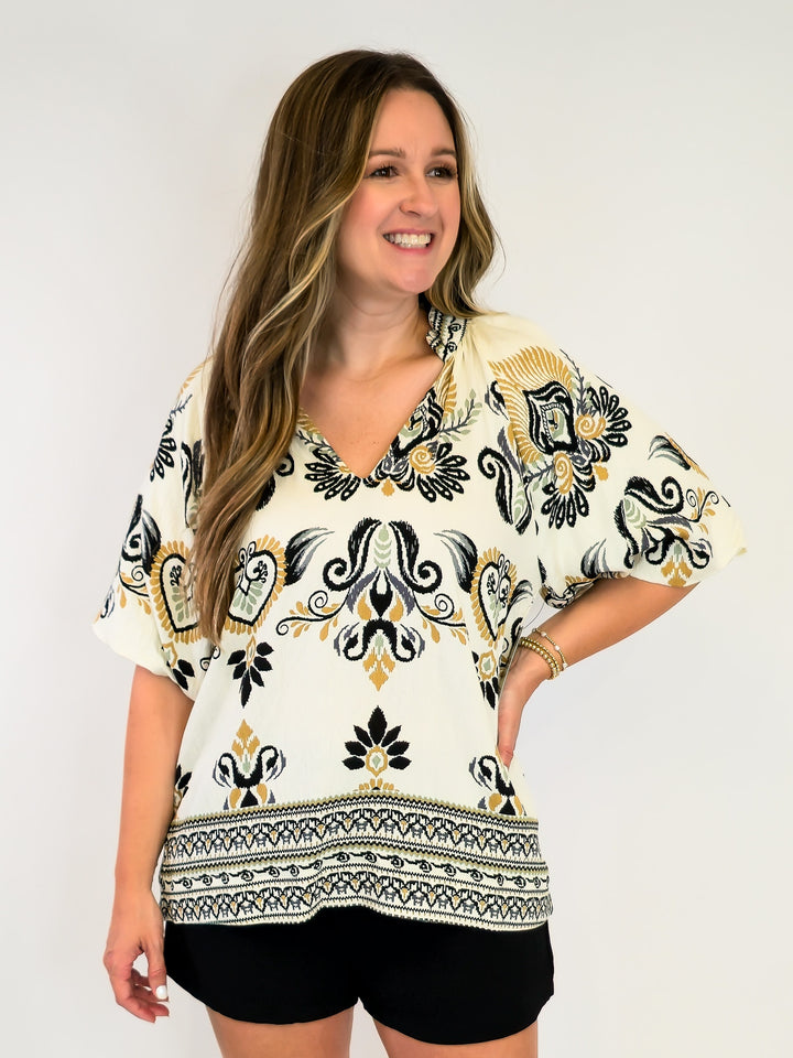BORDER PRINT BUBBLE SLEEVE SCALLOPED EDGE TOP - BLACK