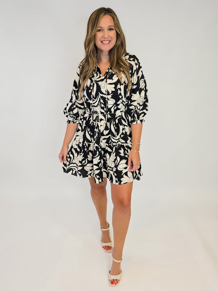TWO TONE PUFF SLEEVE SHORT DRESS W/TASSEL - BLACK