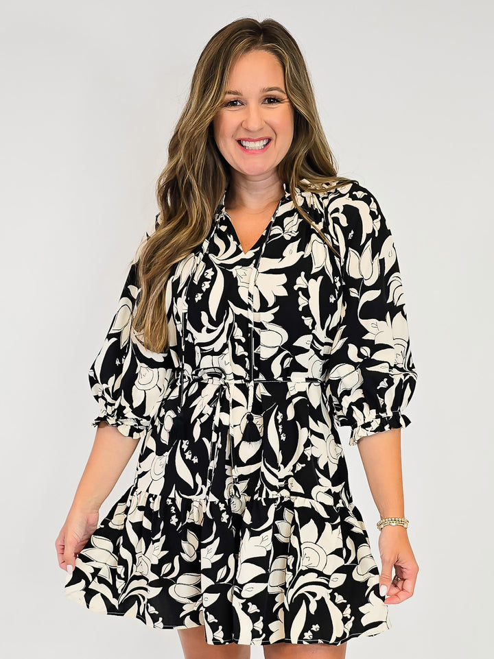 TWO TONE PUFF SLEEVE SHORT DRESS W/TASSEL - BLACK
