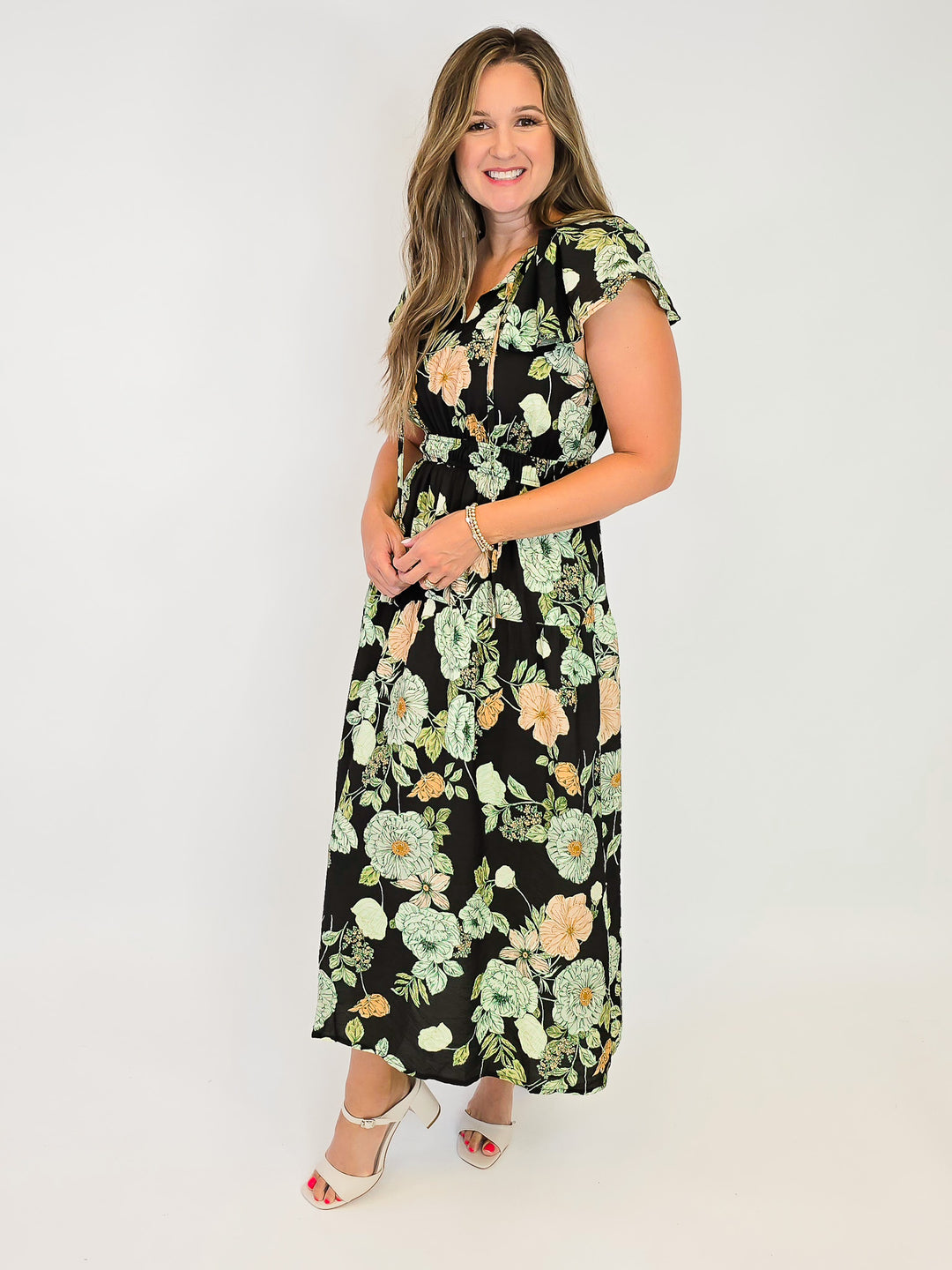 FLORAL PRINTED MIDI DRESS W/FLUTTER SLEEVES - BLACK/SAGE