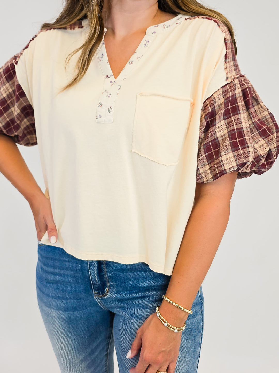 MINERAL WASHED PLAID PUFF SLEEVE TOP - CREAM BERRY
