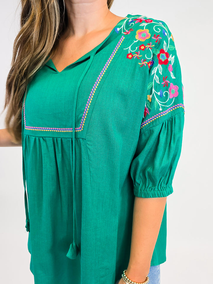 3/4 SLEEVE LINEN EMBROIDERED BOXY TOP W/TASSEL - EMERALD GREEN