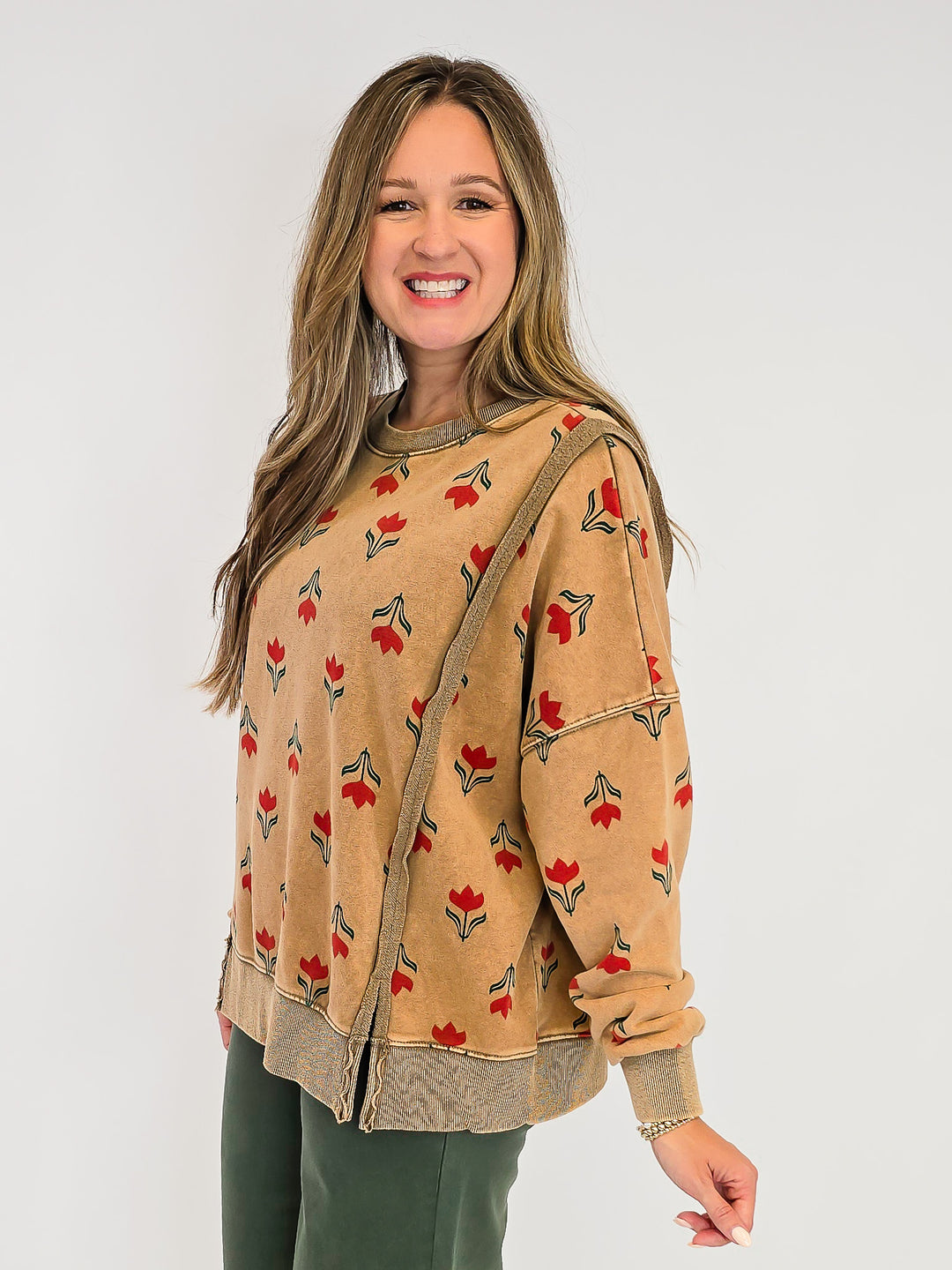 OVERSIZED TULIP PRINT WASHED TERRY PULLOVER - FADED CAMEL