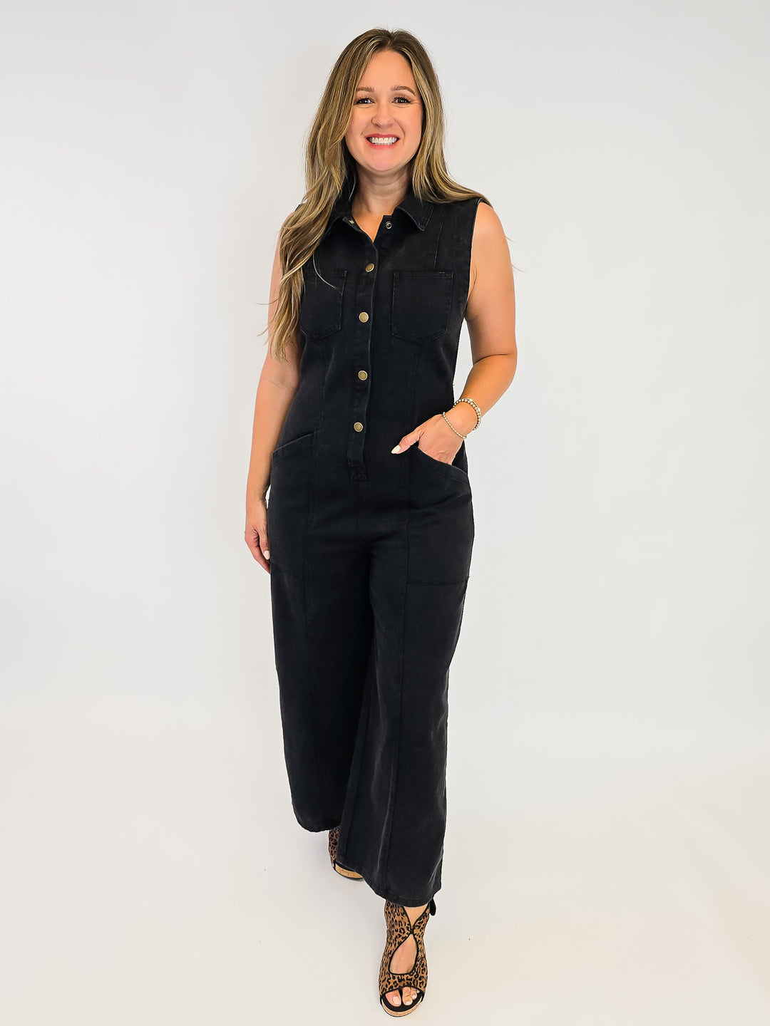 SNOW WASHED BUTTON SLEEVELESS JUMPSUIT - ASH BLACK