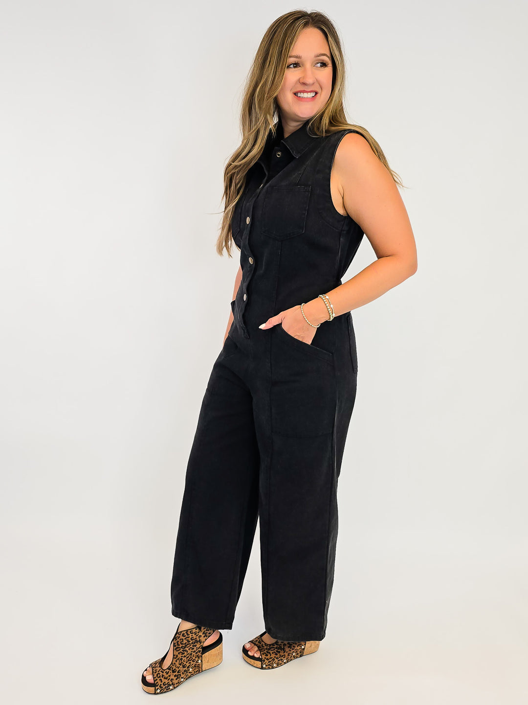SNOW WASHED BUTTON SLEEVELESS JUMPSUIT - ASH BLACK