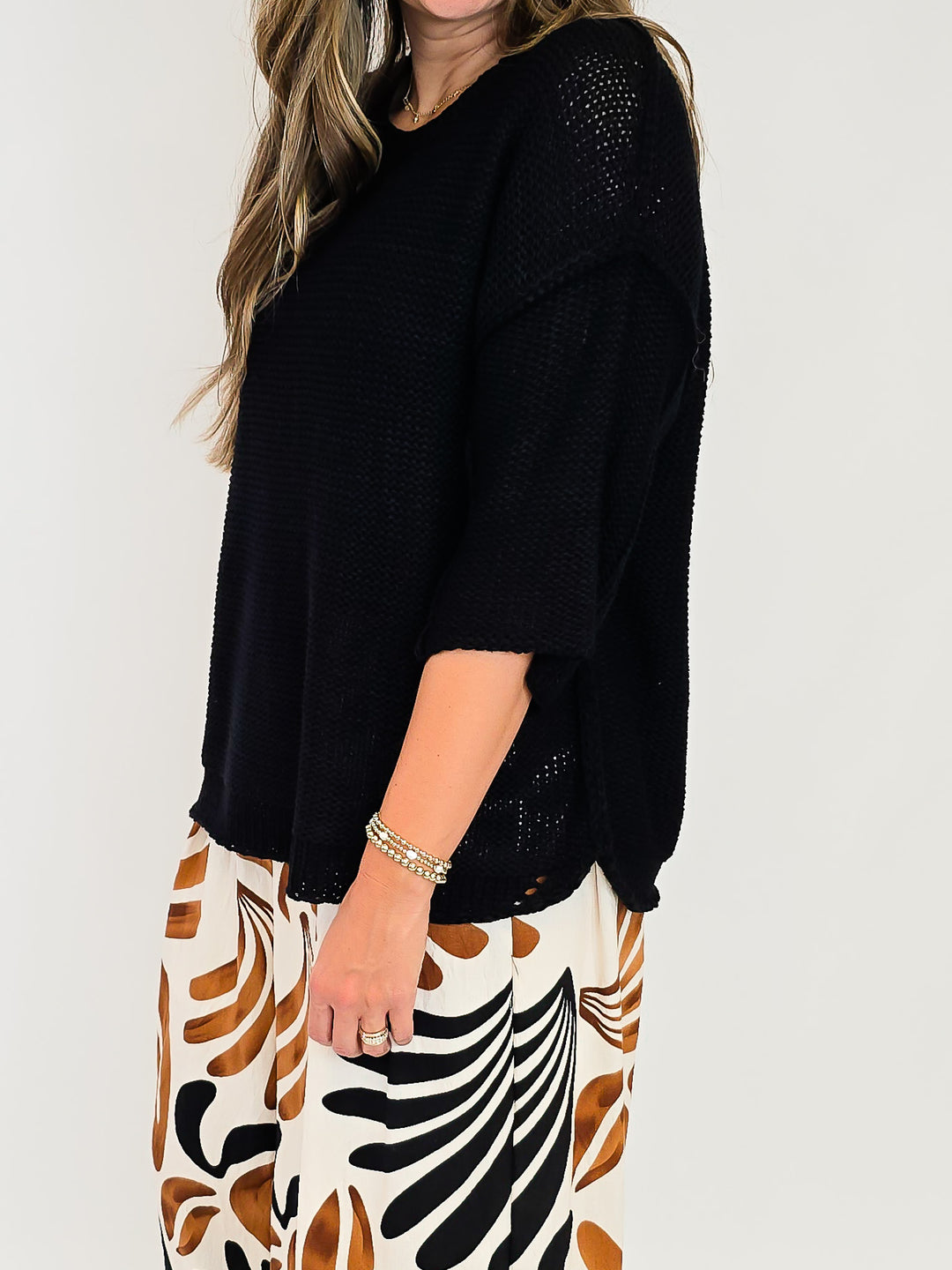 HALF SLEEVE KNIT BOXY SWEATER - BLACK