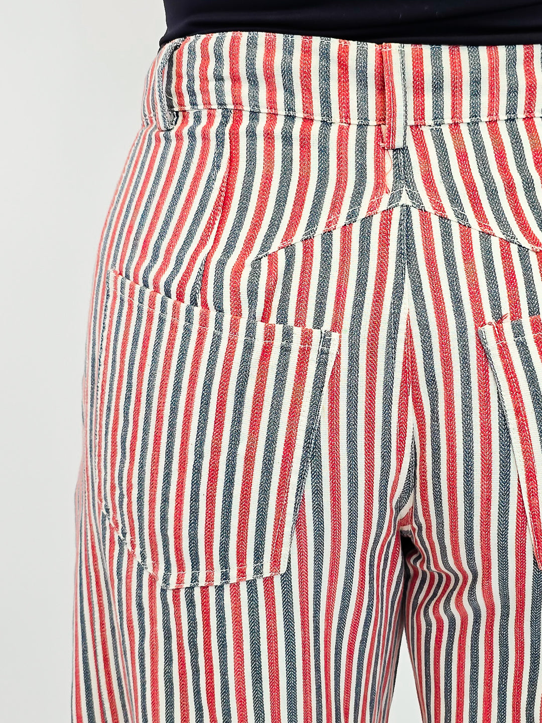 MINERAL WASH STRIPED BARREL LEG JEANS - ROUGE SAIL