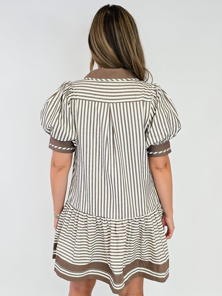 TEXTURED STRIPE SHORT DRESS W/CONTRAST COLLAR - MOCHA MOUSSE