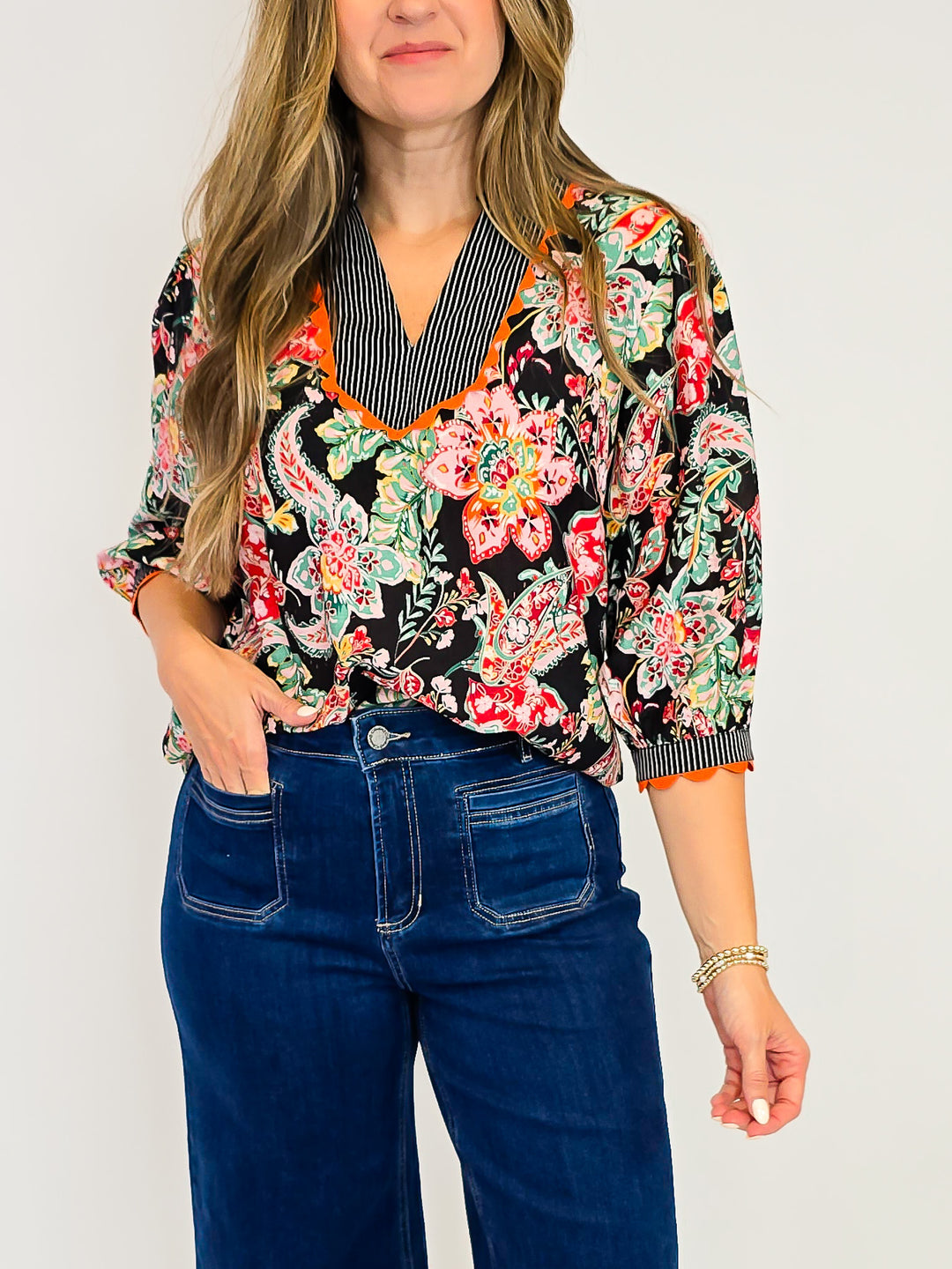 WAVY TRIM DETAILED FLORAL STRIPE MIXED TOP - BLACK