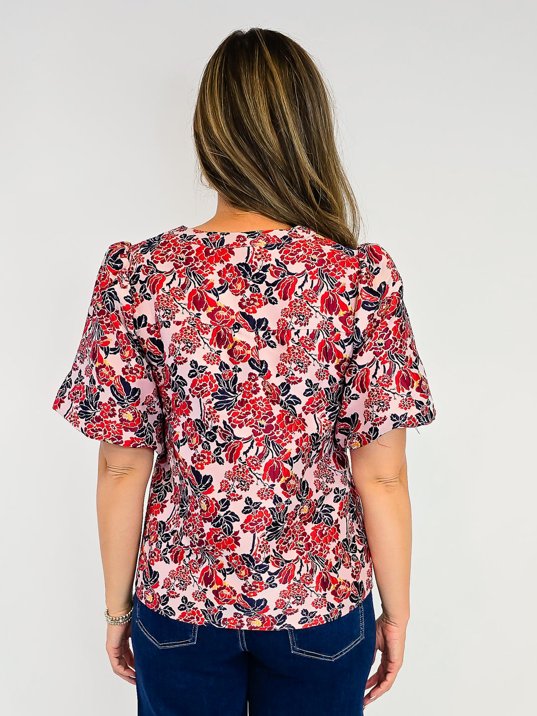 SHORT BUBBLE SLEEVE FLORAL JACQUARD TOP - RED
