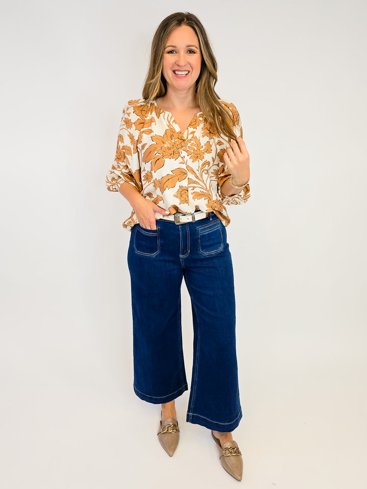 3/4 SLEEVE TWO TONED FLORAL PLEATED TOP - TONE TAUPE
