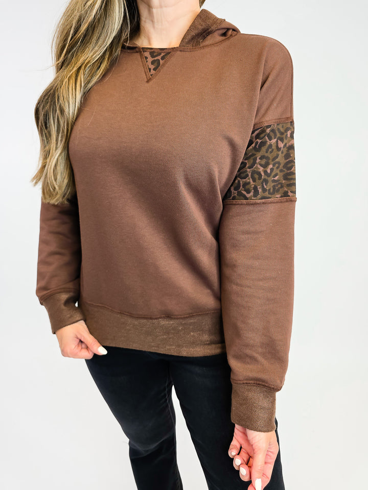 FRENCH TERRY AND ANIMAL PRINT MIX HOODIE - BROWN