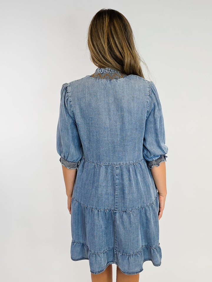 SHORT SLEEVE RUFFLE TIERED DENIM DRESS - WASHED DENIM