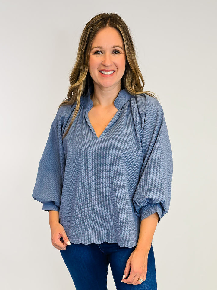 3/4 SLEEVE TEXTURED FABRIC SCALLOPED V-NECK TOP - STEEL BLUE