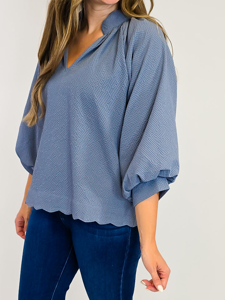3/4 SLEEVE TEXTURED FABRIC SCALLOPED V-NECK TOP - STEEL BLUE