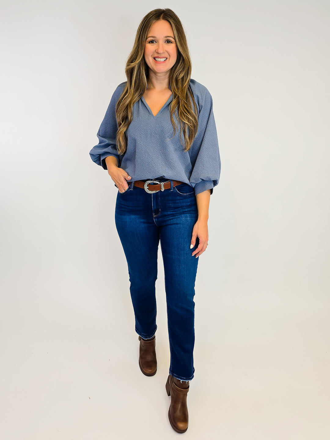 3/4 SLEEVE TEXTURED FABRIC SCALLOPED V-NECK TOP - STEEL BLUE
