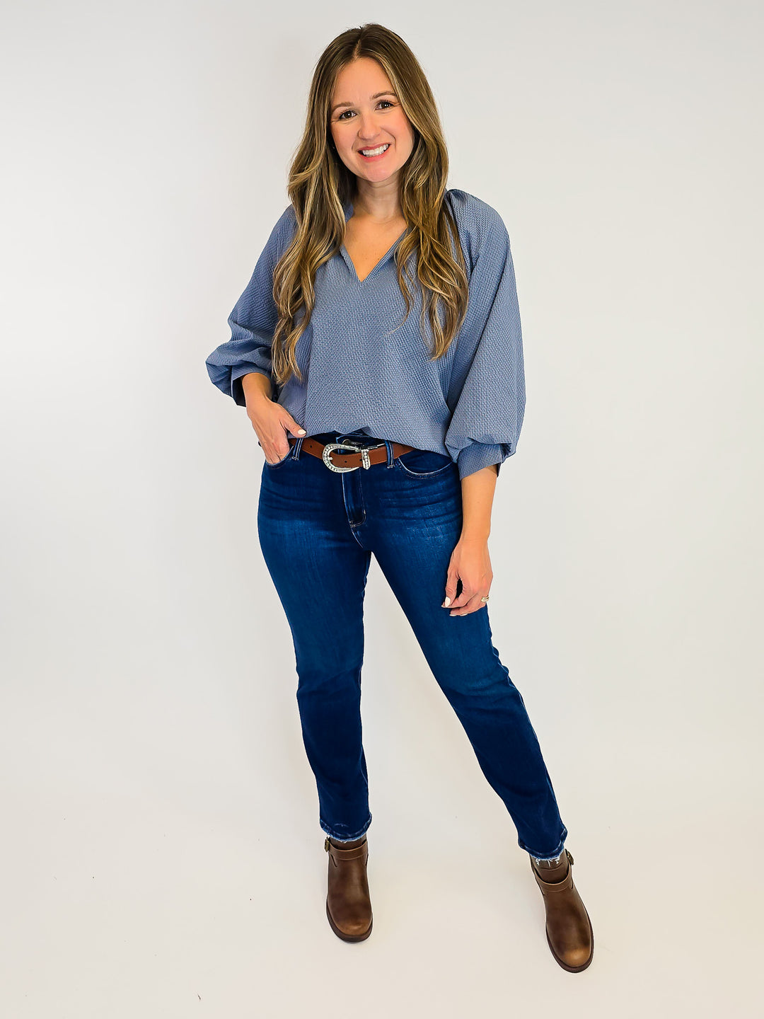 3/4 SLEEVE TEXTURED FABRIC SCALLOPED V-NECK TOP - STEEL BLUE