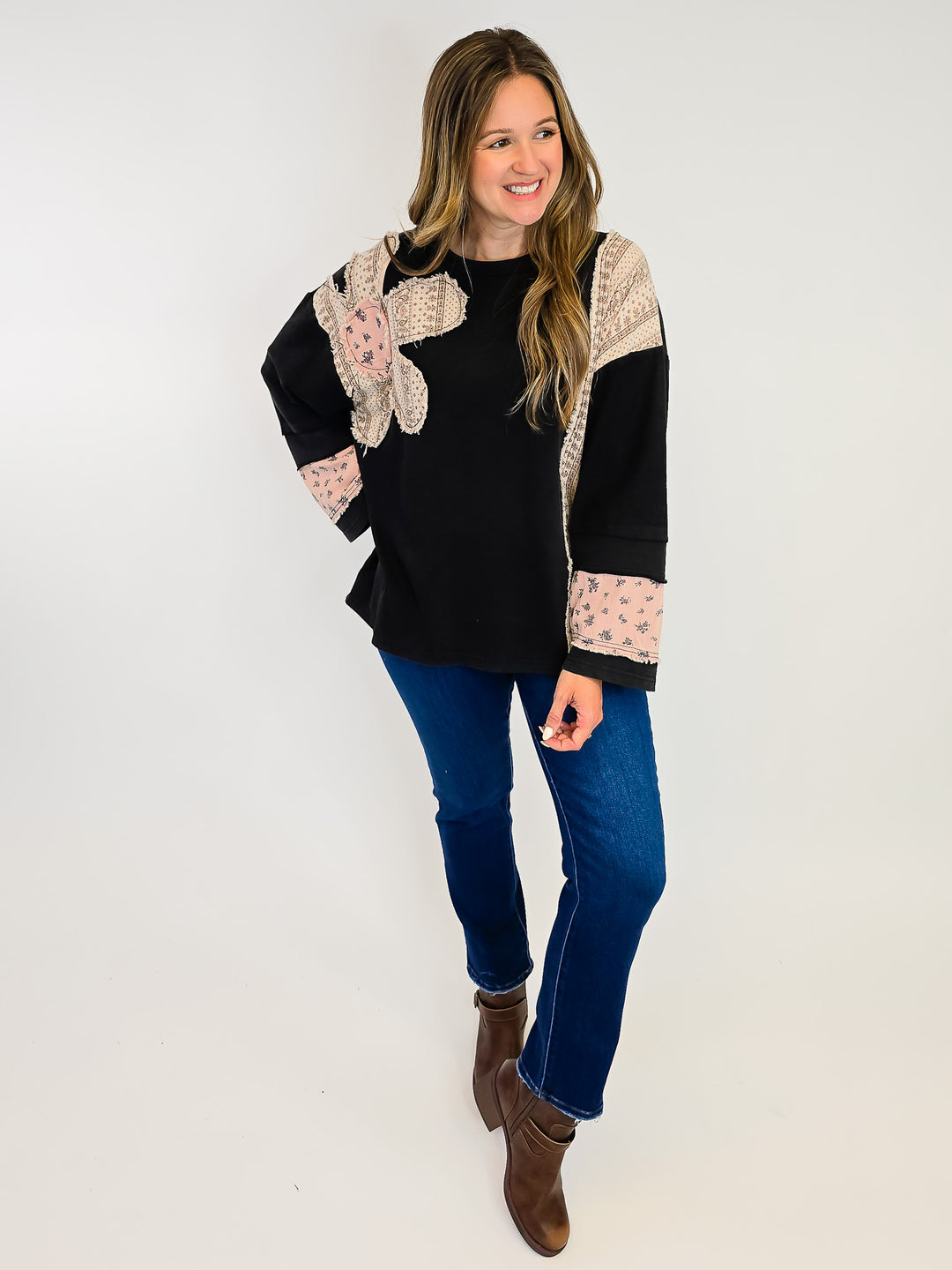 FRENCH TERRY FLOWER PATCH PULLOVER - ASH