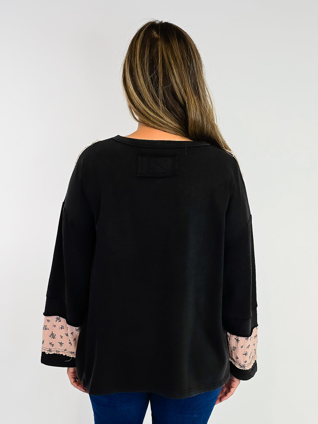 FRENCH TERRY FLOWER PATCH PULLOVER - ASH