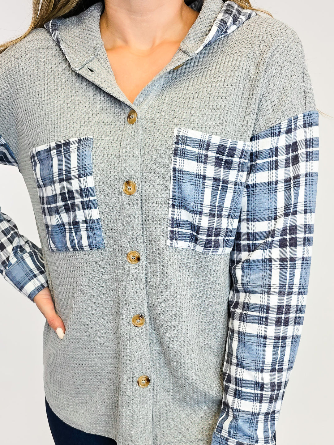 WAFFLE KNIT BUTTON DOWN PLAID HOODIE - GREY