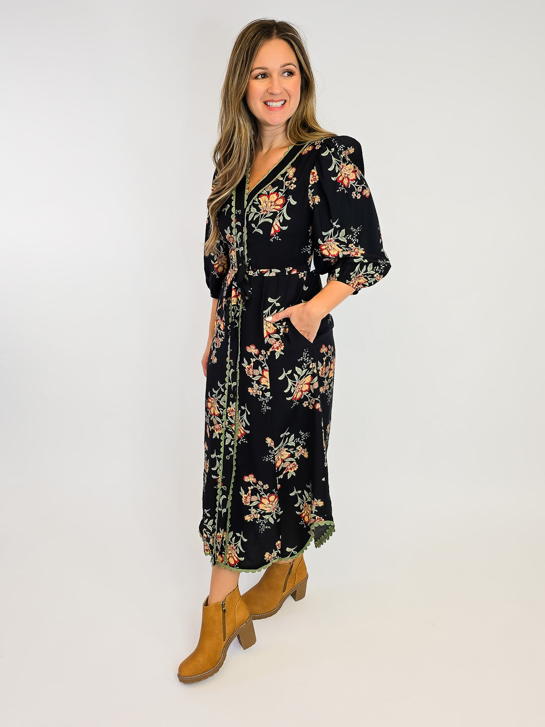 FLORAL MIDI DRESS W/ OLIVE TAPING DETAIL - BLACK