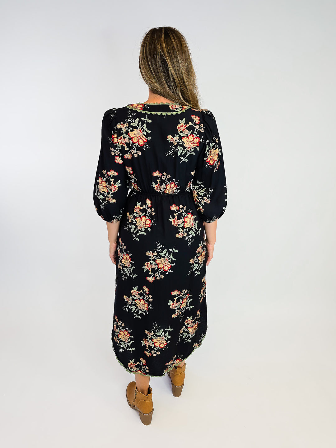 FLORAL MIDI DRESS W/ OLIVE TAPING DETAIL - BLACK