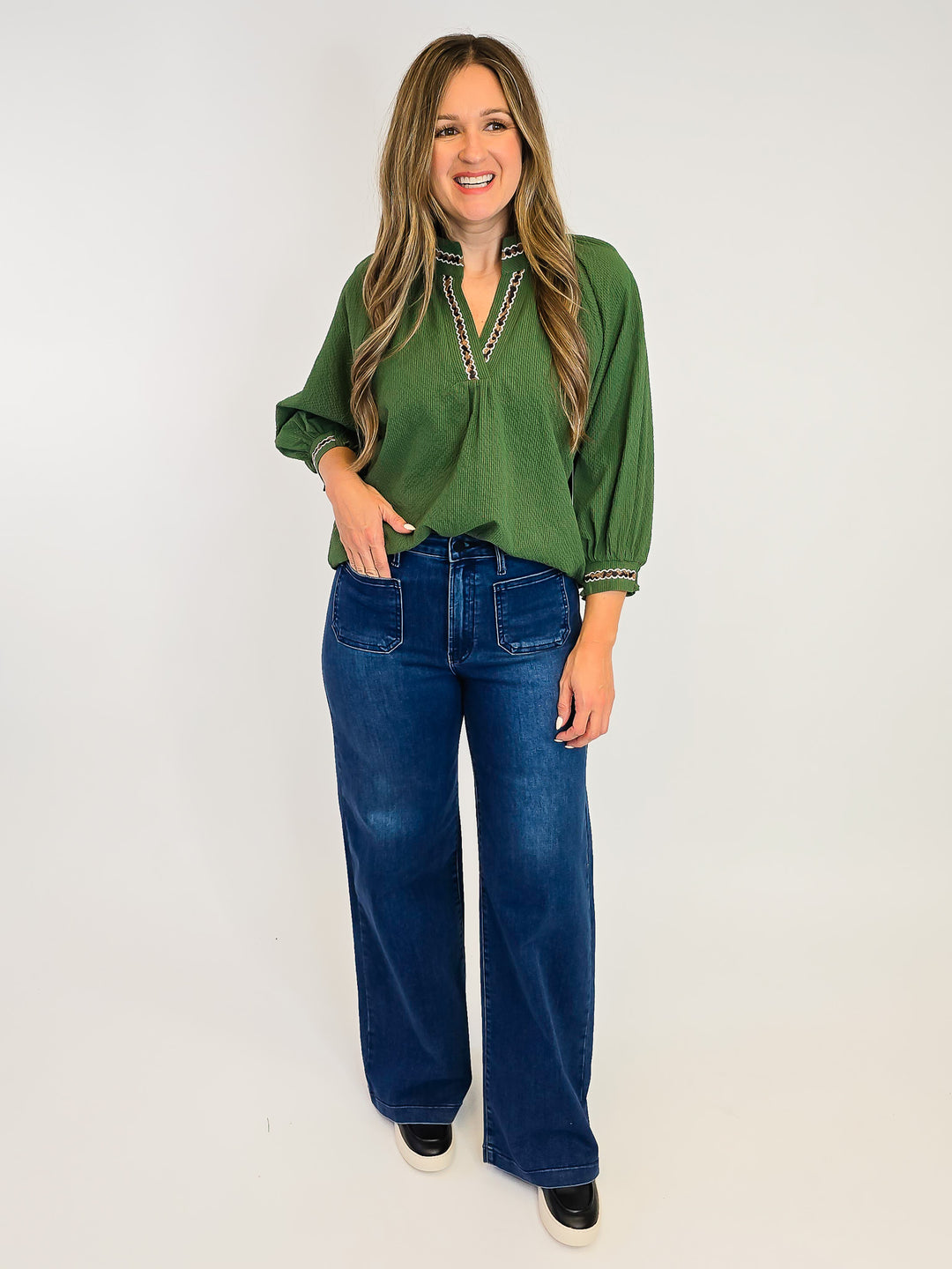 PUFF SLEEVE V-NECK TOP W/LEOPARD TRIM - OLIVE
