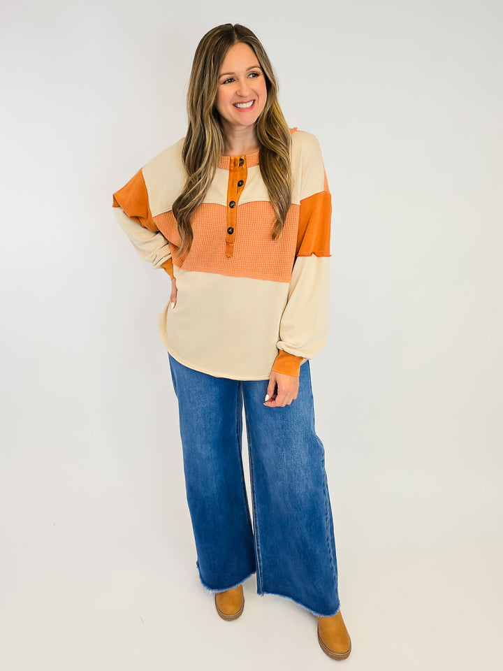 LONG SLEEVE COLOR BLOCK MINERAL WASHED TOP - RUST KHAKI