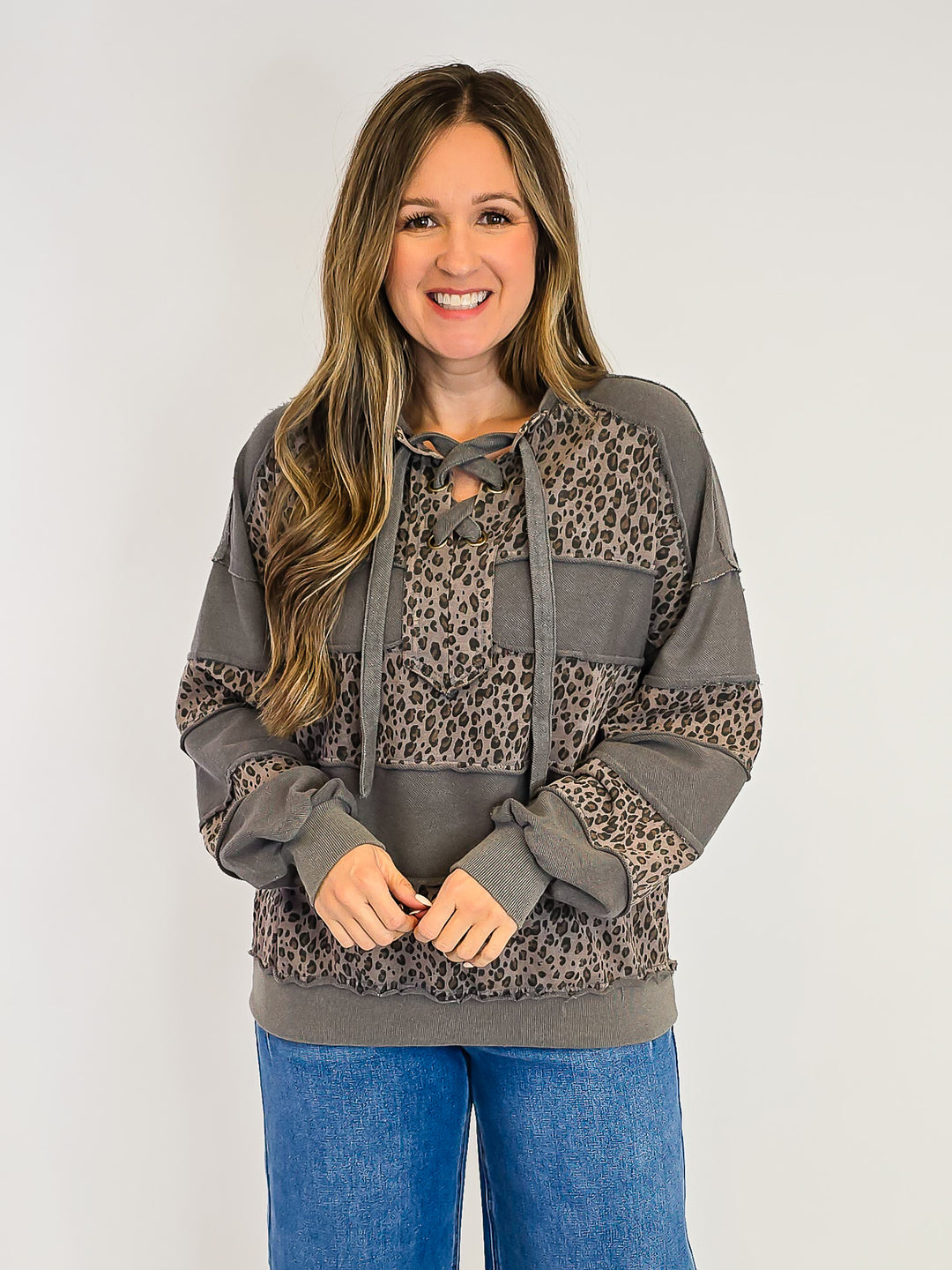 ANIMAL PRINT WASHED TERRY PULLOVER - GREY