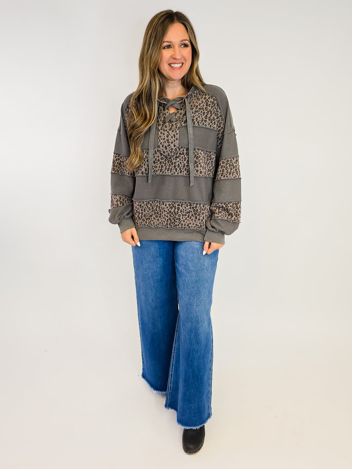 ANIMAL PRINT WASHED TERRY PULLOVER - GREY
