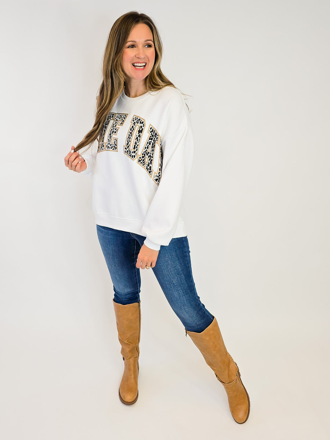 OVERSIZED LEOPARD 'GAME DAY' FLEECE SWEATSHRIT - WHITE