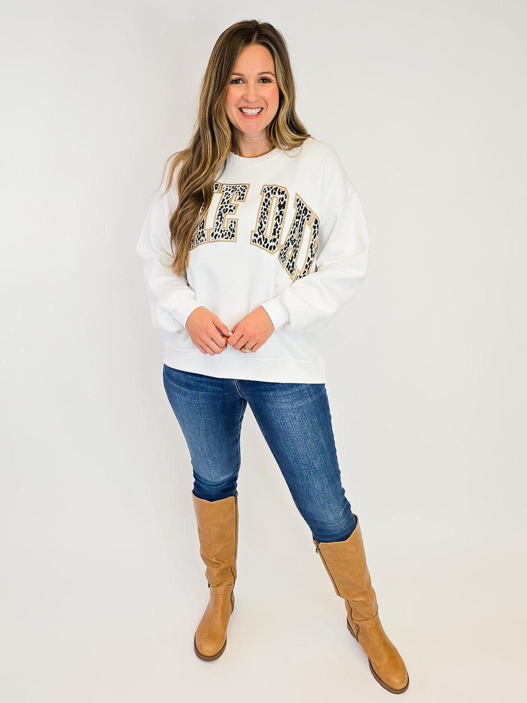 OVERSIZED LEOPARD 'GAME DAY' FLEECE SWEATSHRIT - WHITE