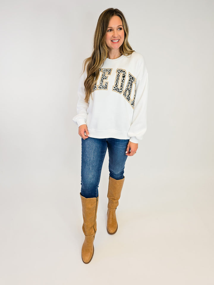 OVERSIZED LEOPARD 'GAME DAY' FLEECE SWEATSHRIT - WHITE