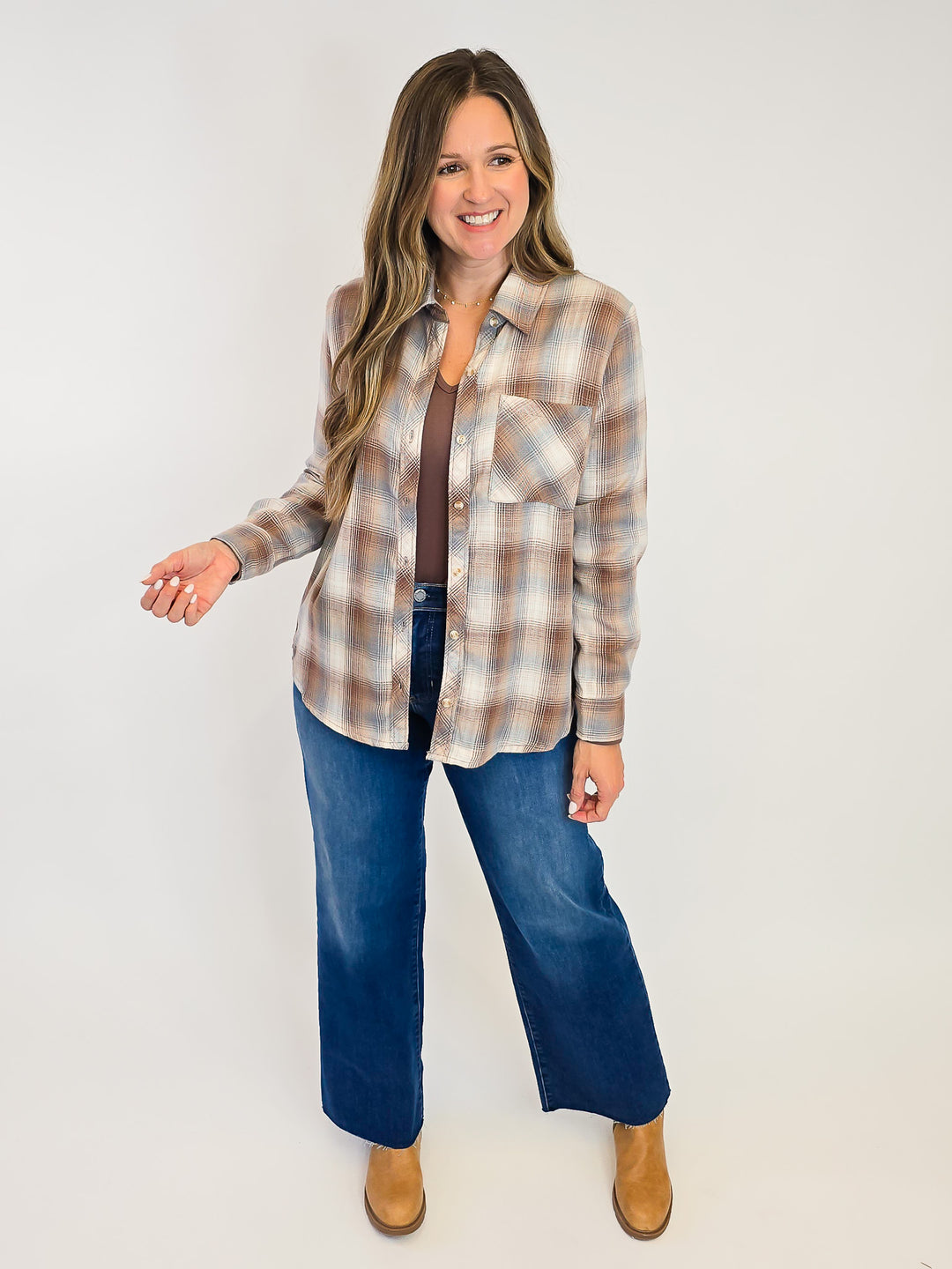 CLASSIC PLAID LONG SLEEVE BUTTON UP SHIRT - MOCHA