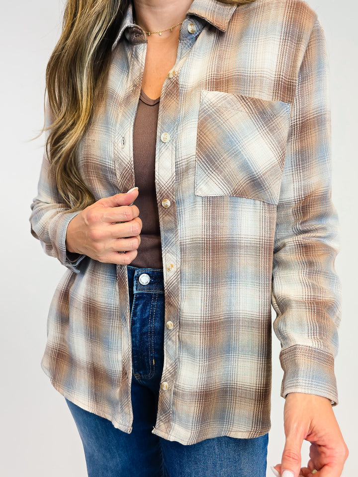 CLASSIC PLAID LONG SLEEVE BUTTON UP SHIRT - MOCHA
