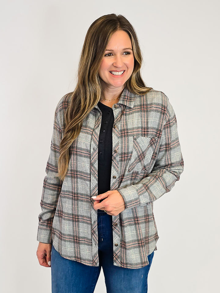 CLASSIC PLAID LONG SLEEVE BUTTON UP SHIRT - HEATHER GREY/MAUVE