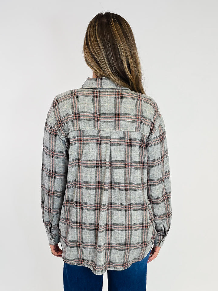 CLASSIC PLAID LONG SLEEVE BUTTON UP SHIRT - HEATHER GREY/MAUVE