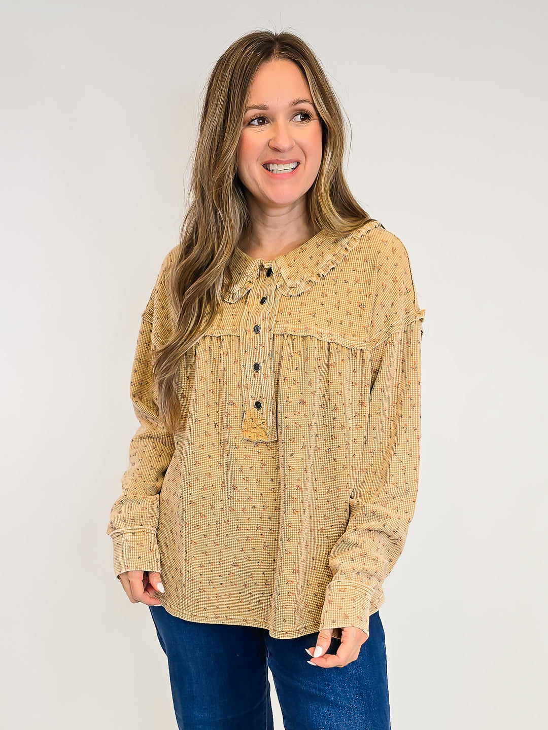 DITSY FLORAL PRINT THERMAL WASHED TOP - LATTE