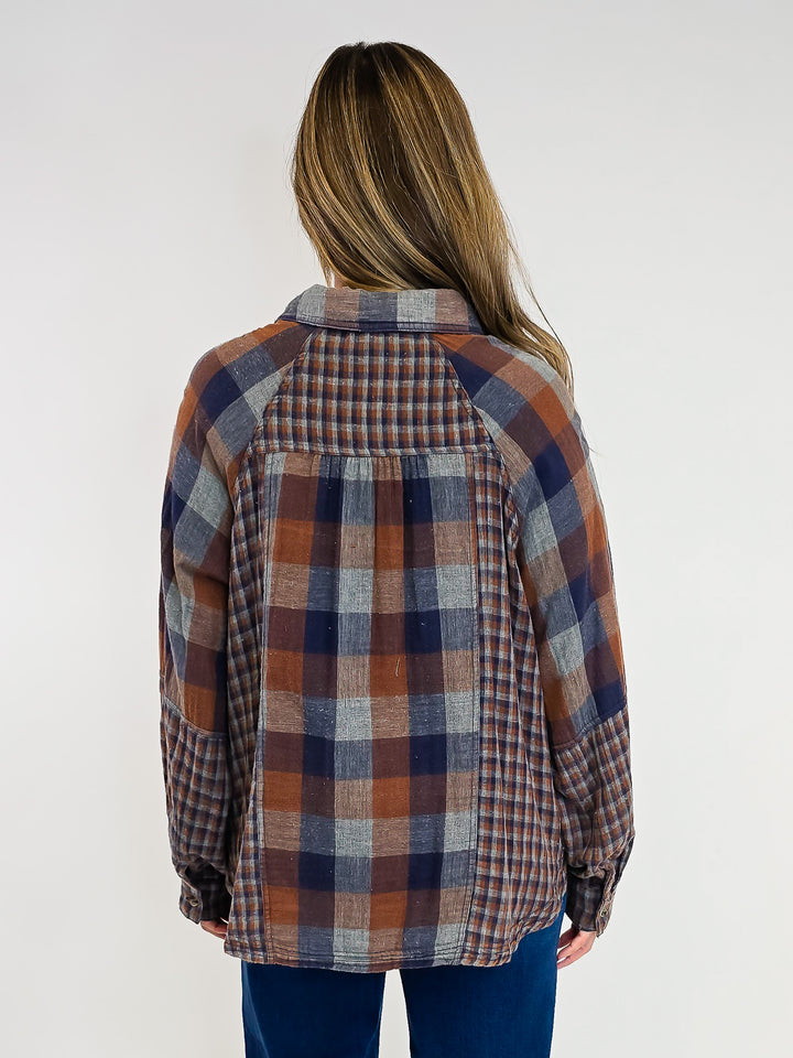 OVERSIZED BUTTON DOWN FLANNEL SHIRT - NAVY BROWN