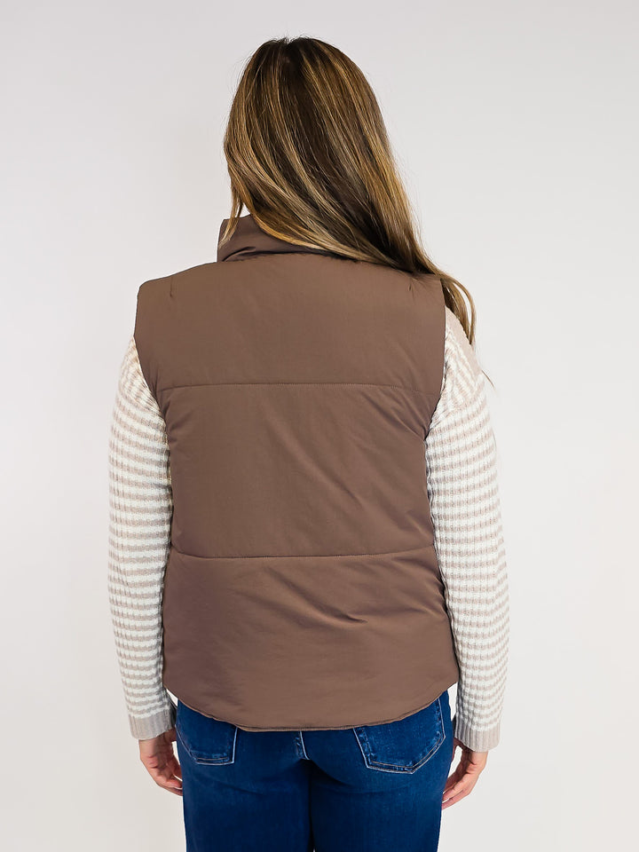 CORDUROY REVERSIBLE PUFFER VEST - BROWN