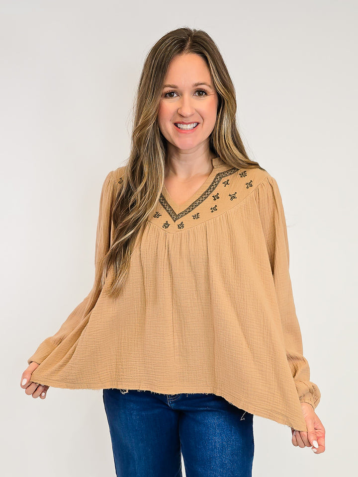 EMBROIDERED COTTON GAUZE WOVEN TOP - LATTE