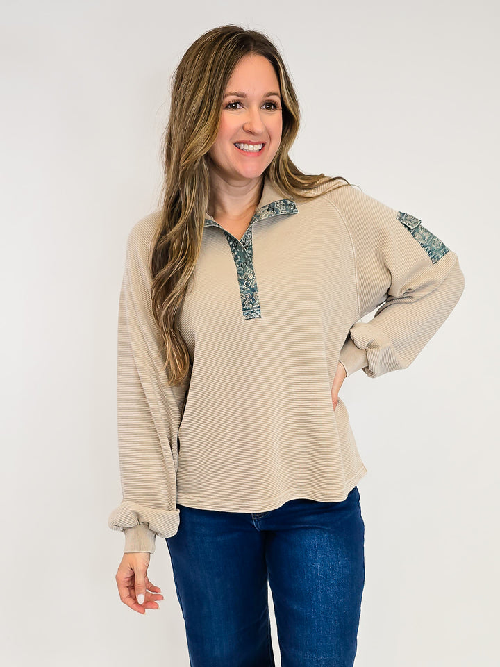 WASHED RIBBED TERRY COLLARED PULLOVER - KHAKI