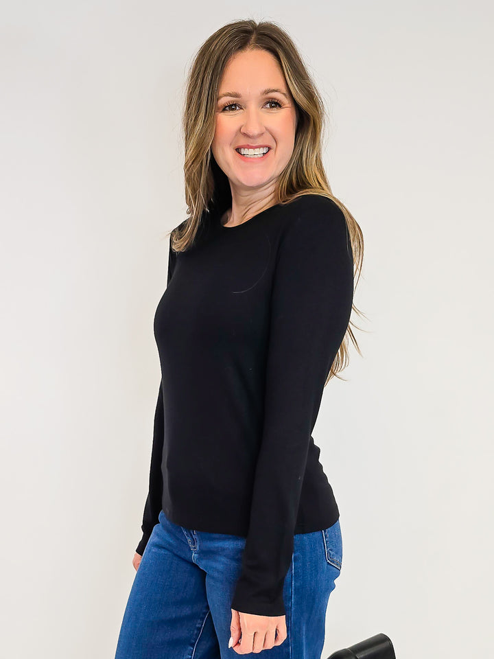 ROUND NECK LONG SLEEVE TOP - BLACK