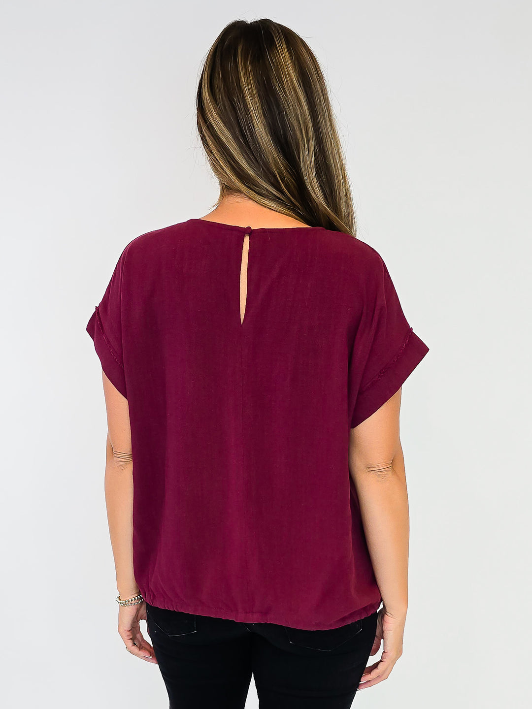 LINEN BLEND TOP W/ADJUSTABLE TIE HEM - MERLOT
