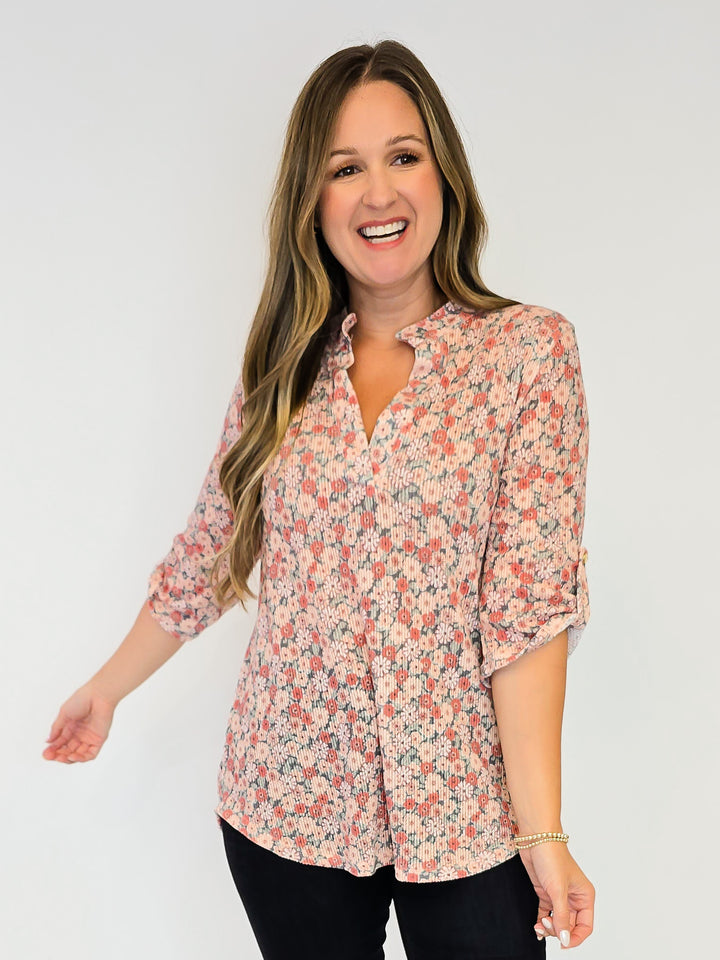 3/4 ROLL UP SLEEVE FLORAL PRINT TOP - RUST