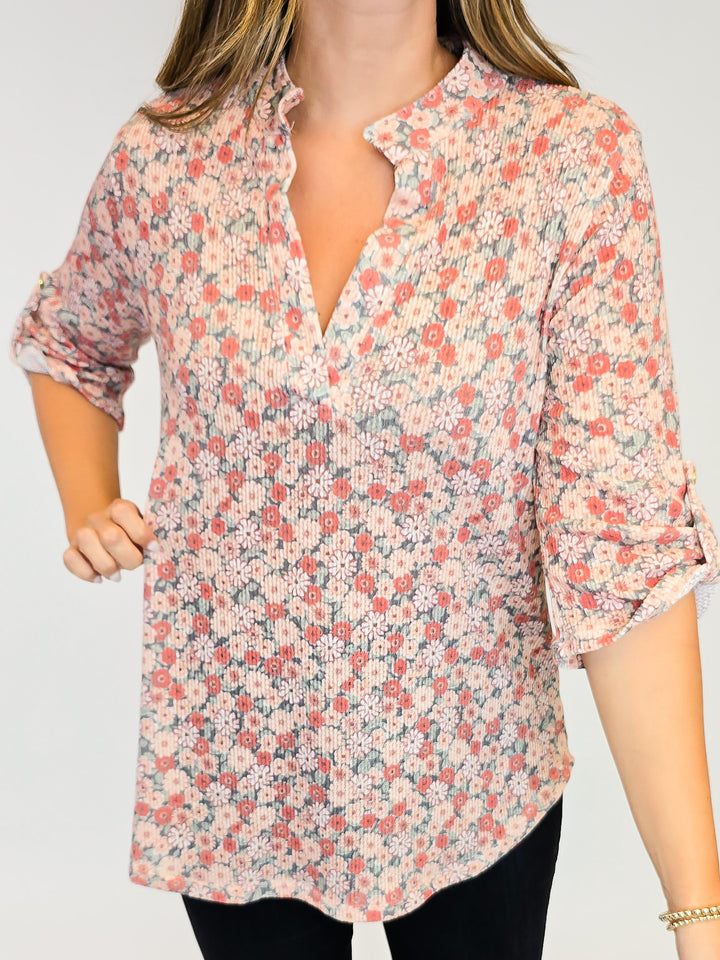 3/4 ROLL UP SLEEVE FLORAL PRINT TOP - RUST