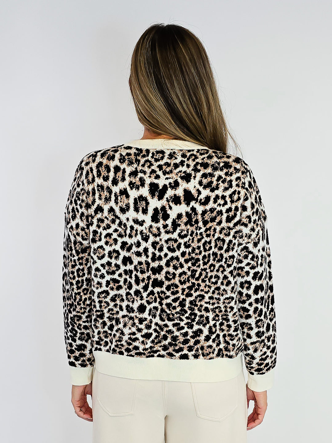 CREW NECK LEOPARD PRINT SEQUIN TOP - ONE SIZE - CREAM