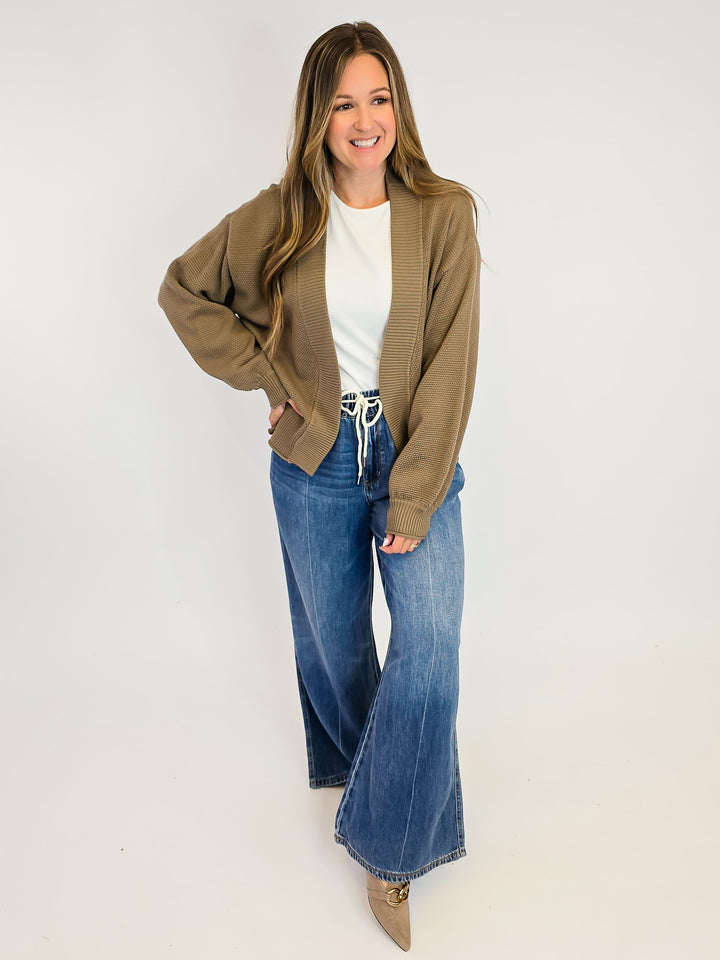 OPEN FRONT BUBBLE SLEEVE KNIT CARDIGAN - MOCHA